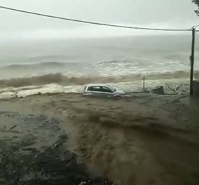 Αυτοκίνητο βρέθηκε στη θάλασσα από τη βροχή στο Πήλιο (Βίντεο)