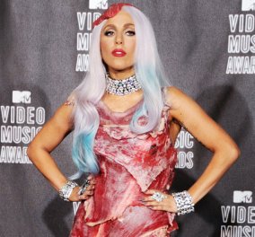 Η Lady Gaga πήγε στο Gay Pride φορώντας τζιν με τον πιο ανατρεπτικό τρόπο- Θυμήθηκε την εποχή που δούλευε σε εστιατόριο (ΦΩΤΟ)