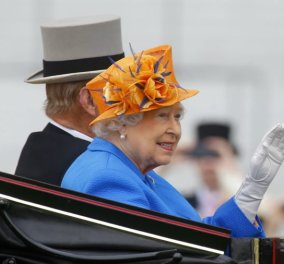 Για ποιο λόγο η βασίλισσα Ελισάβετ φορά πάντα γάντια στις δημόσιες εμφανίσεις της; Και όχι δεν είναι αυτό που νομίζετε!