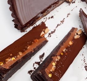Ένα "μαγικό" γλυκό από τον Στέλιο Παρλιάρο- Τάρτα καραμελωμένης σοκολάτας 