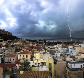 "Άνοιξαν οι ουρανοί"- Καλοκαιρινό μπουρίνι δημιουργεί προβλήματα στην Αθήνα και σε όλη την Ελλάδα (βιντεο)