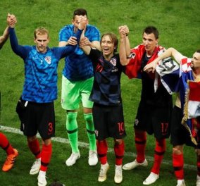Απόψε ο τελικός Γαλλία vs Κροατία - οι τελικές συνθέσεις και οι φωτο των ομάδων