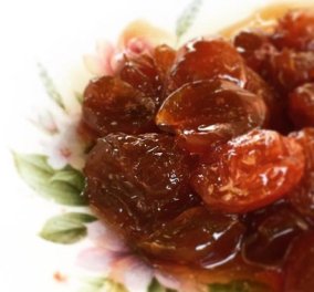 Η Ντίνα Νικολάου προτείνει για επιδόρπιο: Σταφύλι «σουλτανί»… Το γλυκό των μουσαφίρηδων!