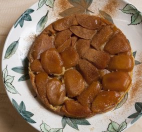 Πανεύκολη μηλόπιτα με άρωμα Γαλλία: Ταρτ τατέν από τον Στέλιο Παρλιάρο