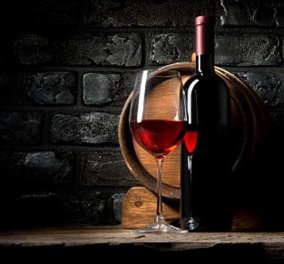 Ανακαλύφθηκε 3,5 λίτρα κρασί μέσα σε τάφο ηλικίας 2.000 ετών - Και όμως ακόμη μύριζε κρασάκι
