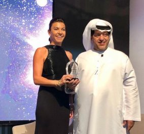 Η Μαρίνα Βερνίκου βραβεύτηκε από τον Σεΐχη του Ντουμπάι σε μια χίλιες & μια νύχτες βραδιά ως Βest global artist award (φωτό)