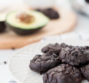 Κυριάκος Μελάς: Τραγανά κι απολαυστικά Cookies με αβοκάντο από τον αγαπημένο μας σεφ