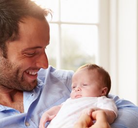Πώς σχετίζεται η ηλικία του πατέρα με την υγεία ενός μωρού - Τι έδειξε μεγάλη έρευνα
