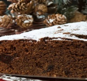 Στέλιος Παρλιάρος: Σοκολατένια βασιλόπιτα με δαμάσκηνα - Μια διαφορετική εκδοχή για το πιο τυχερό γλυκό του χρόνου! 