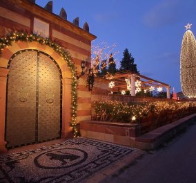 Χίος: Το πιο όμορφο αρχοντικό του Κάμπου στολίστηκε με 177.000 φωτάκια για τα Χριστούγεννα (βίντεο)