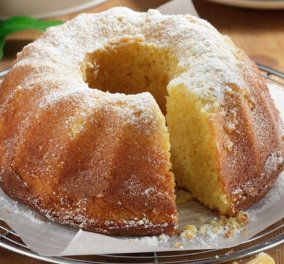 Ένα απίθανο κέικ μανταρίνι σας προτείνουμε σήμερα: Αφράτο και μυρωδάτο!  