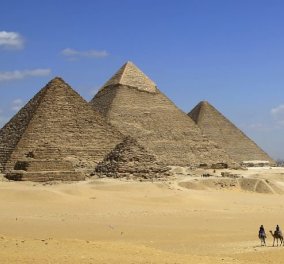 Ζευγάρι γδύθηκε στην πυραμίδα του Χέοπα – Προκάλεσαν την οργή των Αιγυπτίων