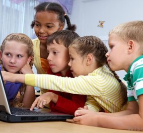 Οι οθόνες των ηλεκτρονικών υπολογιστών βλάπτουν τον εγκέφαλο των παιδιών