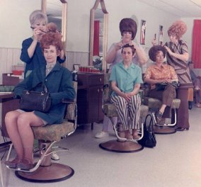 Vintage story: Αυτά τα χτενίσματα επικρατούσαν την δεκαετία του 60 – Τι έκαναν οι γυναίκες στα μαλλιά τους;