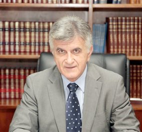 Ο Φίλιππος Πετσάλνικος ο παλιός υπουργός γράφει ένα μεγάλο άρθρο για το ΚΙΝΑΛ το ΠΑΣΟΚ, τη Νέα Δημοκρατία τον ΣΥΡΙΖΑ
