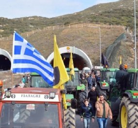 Μπλόκα των αγροτών σε κομβικά σημεία -  "Η κυβέρνηση μας ανάγκασε να βγούμε στο δρόμο"