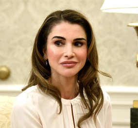Βασίλισσα Ράνια της Ιορδανίας: Ποια να συγκριθεί μαζί της; - Στο Παρίσι με εντυπωσιακό δερμάτινο μαύρο ταγιέρ (φώτο)