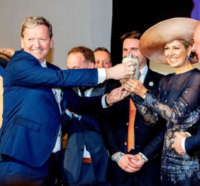 Υπερπαραγωγή η εντυπωσιακή βασίλισσα Μάξιμα της Ολλανδίας σε εορταστικές εκδηλώσεις για την μπύρα Bavaria (φώτο)