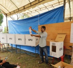 Ινδονησία: 272 εκλογικοί υπάλληλοι πέθαναν από υπερκόπωση καταμετρώντας με το χέρι εκατομμύρια ψήφους