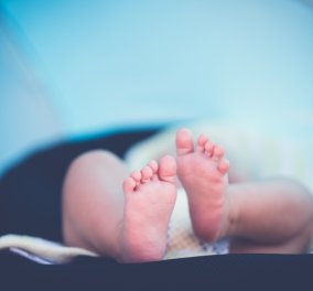 Αίγιο: Νέα στοιχεία έρχονται στο φως για το μωρό που βρέθηκε στον κάδο – Ήταν δύο ημέρες νεκρό πριν εντοπιστεί