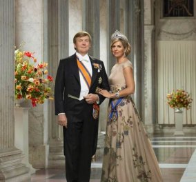 Glamorous Βασίλισσα Μάξιμα στο πλάι του Βασιλιά Γουίλιαμ Αλέξανδρου της Ολλανδίας - Στην δεξίωση των διπλωματών   