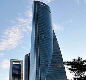 Συναγερμός στη Μαδρίτη: Εκκενώνεται ουρανοξύστης που στεγάζει πρεσβείες - Απειλή για βόμβα 