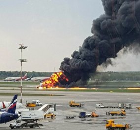 Τραγωδία στην Ρωσία: Αεροπλάνο τυλίχτηκε στις φλόγες – Στους 41 οι νεκροί, ανάμεσά τους 2 παιδιά