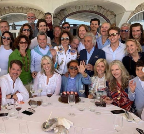 Ο Valentino γιόρτασε τα γενέθλιά του με την Μαρί Σαντάλ, τον Πρίγκιπα Παύλο & τους διάσημους φίλους τους (φωτό) 
