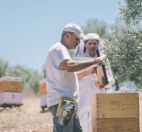 Αποκλειστικό – Made in Greece το μέλι Ermionis της Οικογένειας Μπαϊρακτάρη: Φυσικό & ανεπεξέργαστο με ελληνικά βότανα & ένα μοναδικό πατενταρισμένο μελόξυδο – Έκπληξη το Μουσείο Μελιού!
