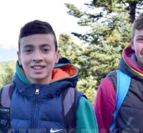 Good news: Αυτά τα 2 χαμογελαστά αγόρια βρήκαν πορτοφόλι με 4.500 ευρώ & το παρέδωσαν!