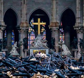 H Παναγία των Παρισίων ανοίγει ξανά τις πύλες της μετά την μεγάλη πυρκαγιά – Το Σάββατο θα μεταδοθεί ζωντανά Λειτουργία
