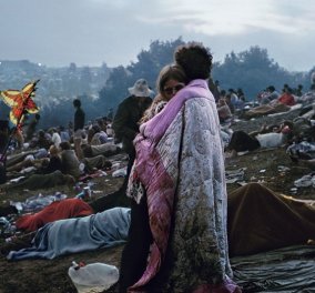 Νικ & Μπόμπι: 50 χρόνια μετά το Woodstock το ζευγάρι "εξώφυλλο" στο άλμπουμ του φεστιβάλ είναι ακόμα ερωτευμένο (φώτο)