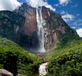 Εξωπραγματικό βίντεο αποδεικνύει την ομορφιά της φύσης: Angel Falls, ο ψηλότερος καταρράκτης στον κόσμo