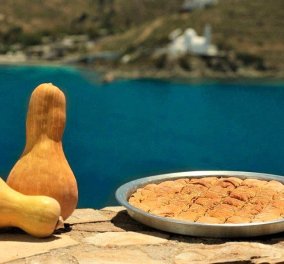 Αργυρώ Μπαρμπαρίγου: Φτιάξτε αυτήν την παραδοσιακή γλυκιά κολοκυθόπιτα από την Ίο, με τραγανό σπιτικό φύλλο 