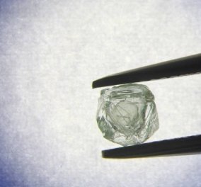 Ρωσία: Εξορύχθηκε το πρώτο διπλό διαμάντι-μήτρα ηλικίας 800 εκατ. ετών - Δείτε φωτό 