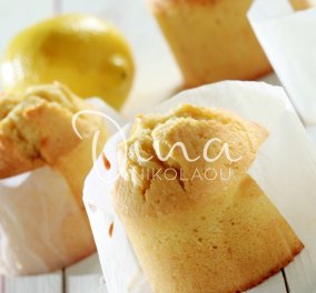 Η Ντίνα Νικολάου προτείνει: Υγρό & ζουμερό κέικ λεμονιού με κουκουνάρια
