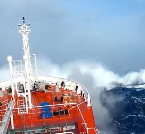 "Κόκκινος συναγερμός" στο Μυρτώο Πέλαγος: Ακυβέρνητο καράβι πλέει με 22 άτομα πλήρωμα & 10 μποφόρ  