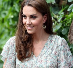Η πριγκίπισσα Kate Middleton αποτίει φόρο τιμής στα θύματα του Άουσβιτς - Φώτο 
