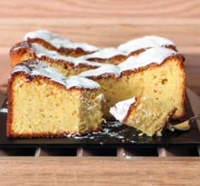 Στέλιος Παρλιάρος: Δημιουργήστε εύκολα & γρήγορα αυτό το εκπληκτικό κέικ αμυγδάλου χωρίς γλουτένη 
