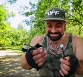 Ο άνδρας από σίδερο - Πιο δυνατός στον κόσμο: Δείτε τον να καρφώνει με το χέρι του πρόκα σε τηγάνι! (βίντεο)