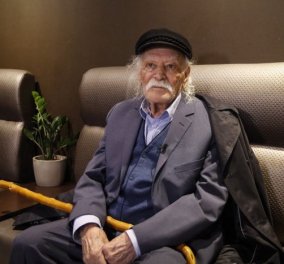 Πέθανε ο Μανώλης Γλέζος σε ηλικία 98 ετών (φωτό & βίντεο)