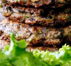 Η Αργυρώ Μπαρμπαρίγου μας φτιάχνει: Λαχταριστά μπιφτέκια λαχανικών - Κατάλληλα για vegan διατροφή
