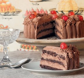 Καταπληκτική τούρτα σεράνο από τον Στέλιο Παρλιάρο – Για όσους αγαπούν τα γλυκά 