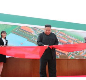 Kim is back: Ο ηγέτης της Βόρειας Κορέας επανεμφανίστηκε μετά από εβδομάδες χαμογελαστός & υγιής 