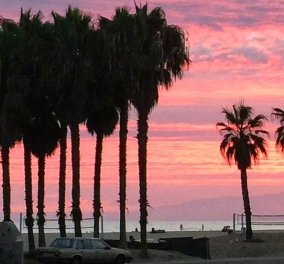 Ηλιοβασίλεμα  - Το όνειρο: Ας απολαύσουμε την Δύση στο Venice Beach της Καλιφόρνια με τα πορτοκαλί, μωβ χρώματα στο απόγειό τους