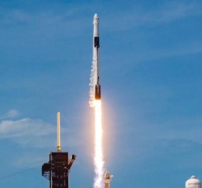 Εντυπωσιακές εικόνες & βίντεο από την εκτόξευση SpaceX – Ο Ελον Μασκ κατάφερε να «πετάξει» τους αστροναύτες με την Nasa 