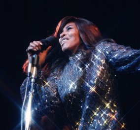 50 vintage φωτογραφίες της Tina Turner – Η μαύρη ντίβα του τραγουδιού σε εντυπωσιακά clicks (Φωτό) 