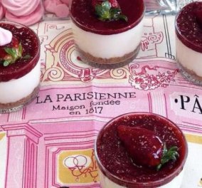 Η Ντίνα Νικολάου φτιάχνει νοστιμότατο Cheesecake με άρωμα τριαντάφυλλο