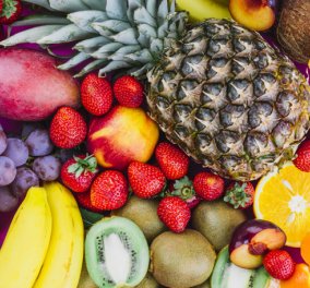Διατηρείστε το δέρμα σας υγιές και νεανικό με αυτά τα 5 φρούτα!