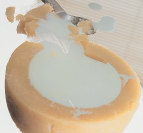 Απίθανος χαλβάς γεμιστός με παγωτό από τον Στέλιο Παρλιάρο – Ένα σούπερ γλυκό από τον μετρ της ζαχαροπλαστικής 
